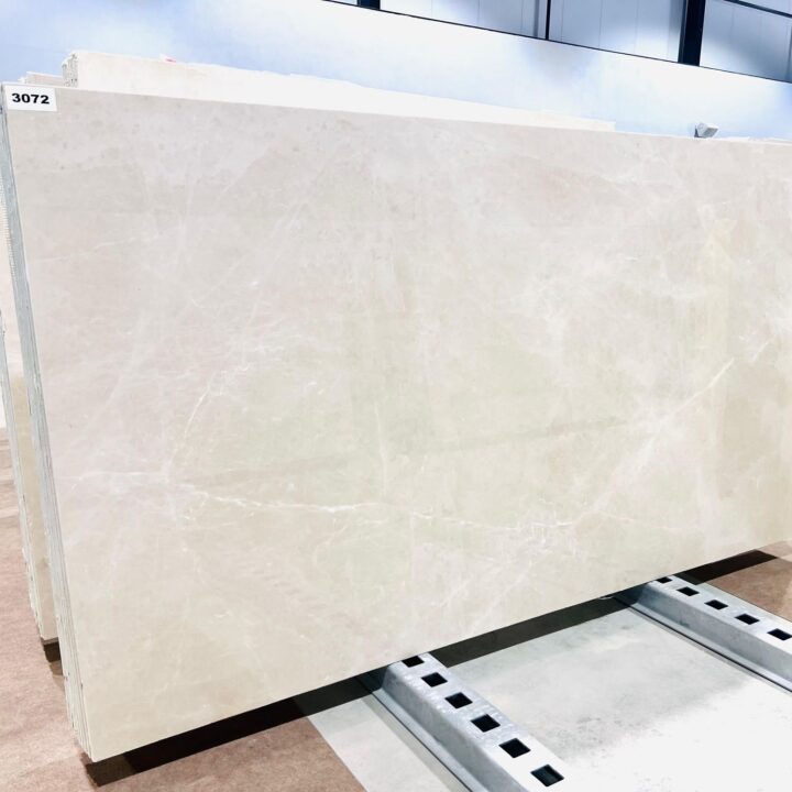 Marbre crema royale claire